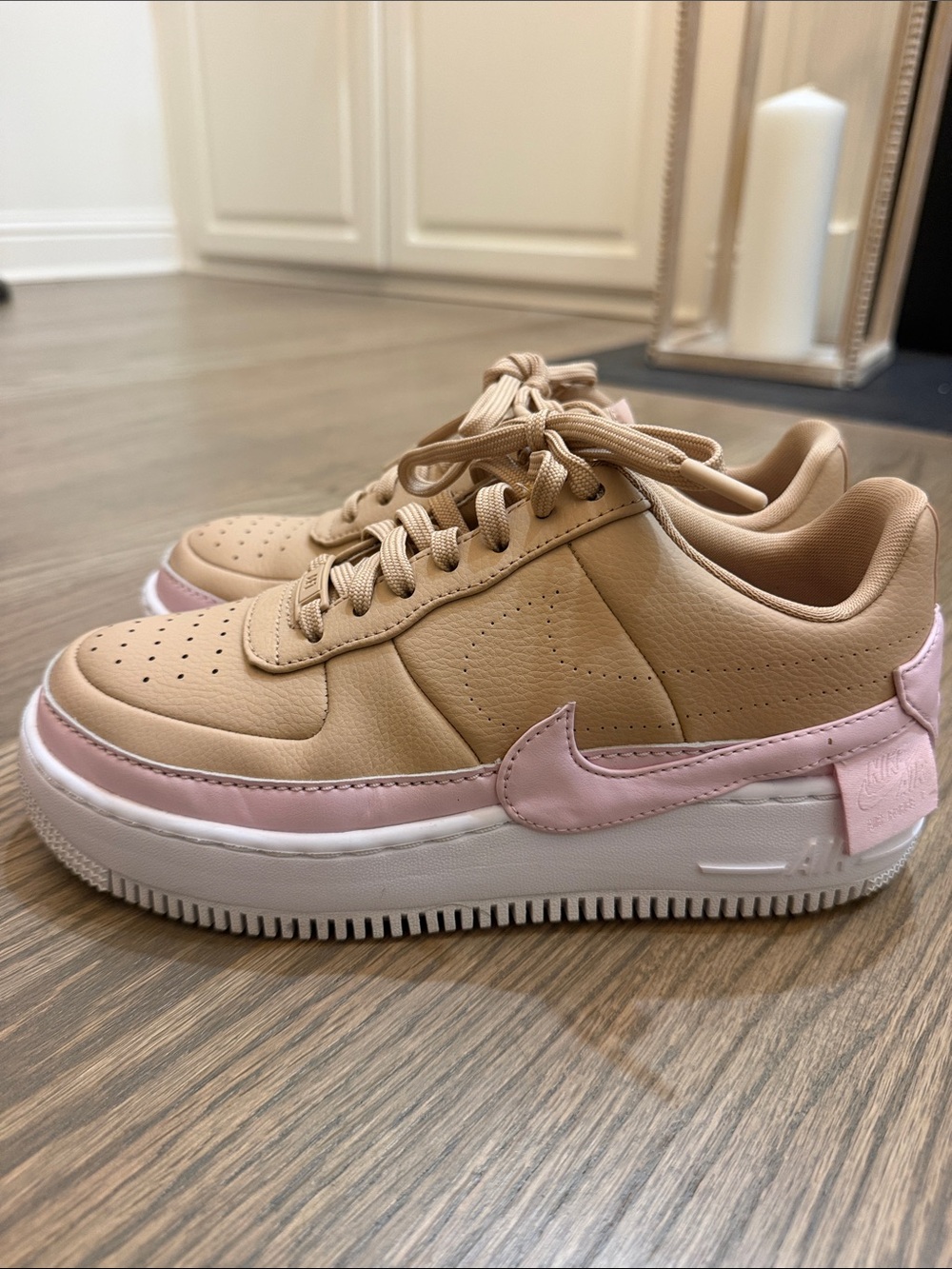 Perfect- Women’s Nike AF1 Jester Women’s Sneakers in Tan & Pink Sz 8